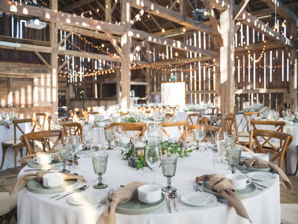 key-characteristics-of-rustic-event-chairs